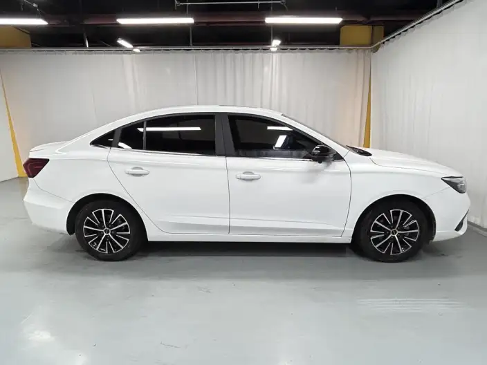 Roewe i5 2021 Model 1.5L CVT Diamond Edition – фото 8