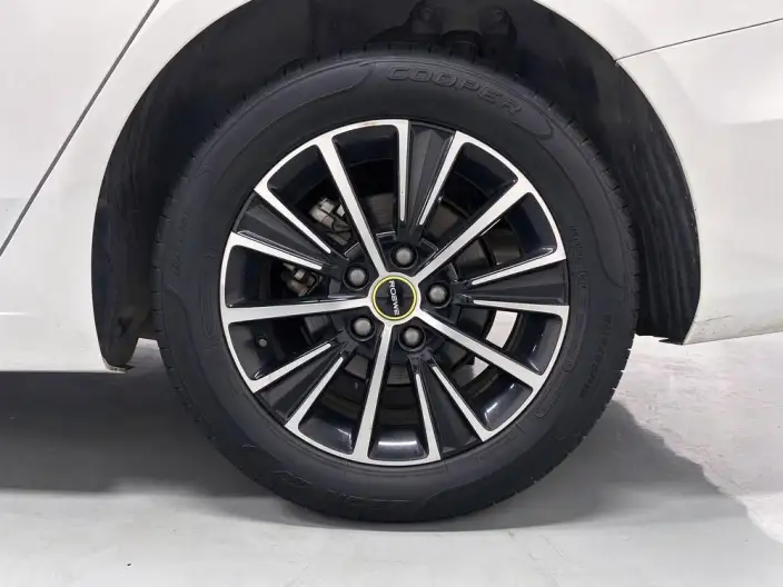 Roewe i5 2021 Model 1.5L CVT Diamond Edition – фото 9
