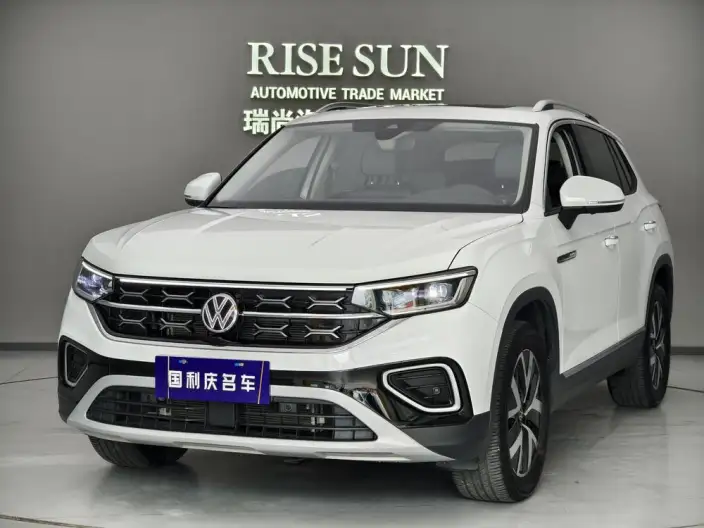 Volkswagen Tayron 2023 Model 330TSI 2WD Luxury Plus Advanced version – фото 1