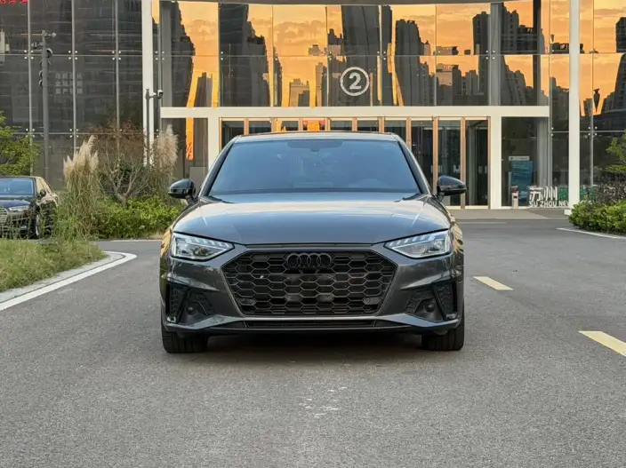 Audi A4 L 2022 Model 40 TFSI Luxury Dynamic Model – фото 2