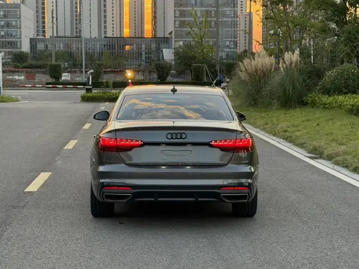 Audi A4 L 2022 Model 40 TFSI Luxury Dynamic Model – фото 4