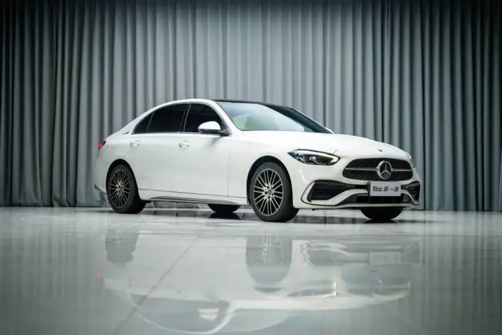 Mercedes-Benz C-Class 2022 Model Facelift C 260 L Sports Edition – фото 3