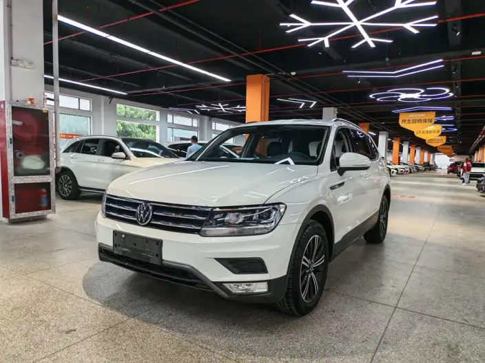 Volkswagen Tiguan L 2021 Model 330TSI Automatic 2WD Comfort Edition – фото 1