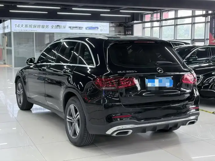 Mercedes-Benz GLC 2020 Model GLC 260 L 4MATIC Luxury Model – фото 3
