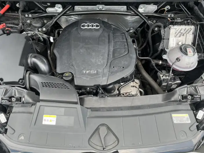 Audi Q5L 2022 Model Facelift 45T Luxury Dynamic Model – фото 6