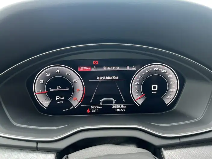 Audi Q5L 2022 Model Facelift 45T Luxury Dynamic Model – фото 8