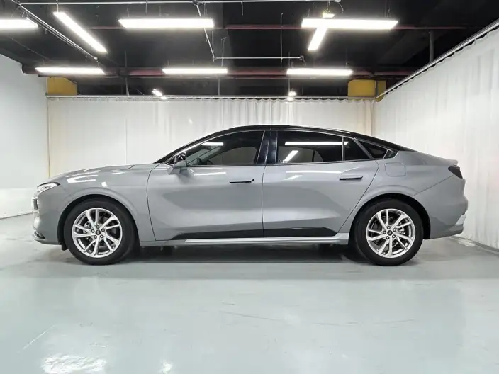 Ford Mondeo 2022 Model Facelift EcoBoost 245 Luxury Model – фото 4
