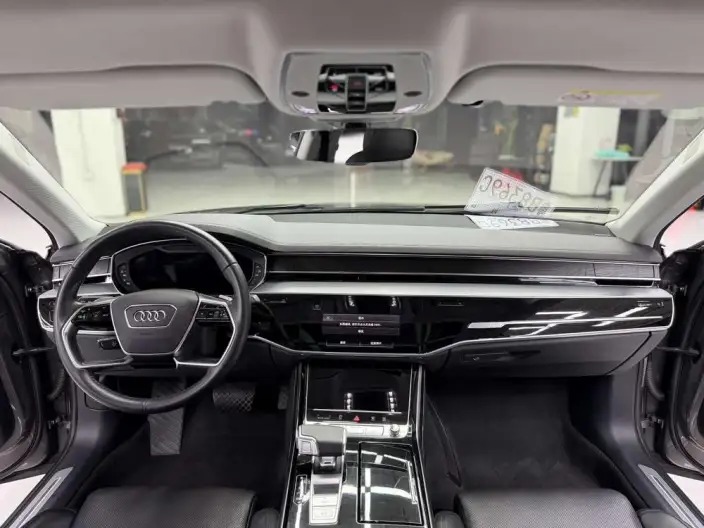 Audi A8 2021 Model A8L 50 TFSI quattro Comfort Model – фото 10