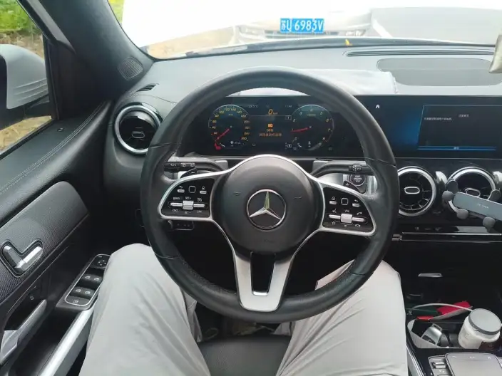 Mercedes-Benz GLB 2021 Model GLB 180 Dynamic Model – фото 7