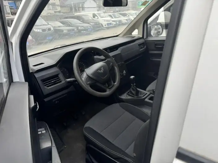 WULING Hongguang Plus 2020 Model 1.5L Manual Standard Model 5 seat – фото 8
