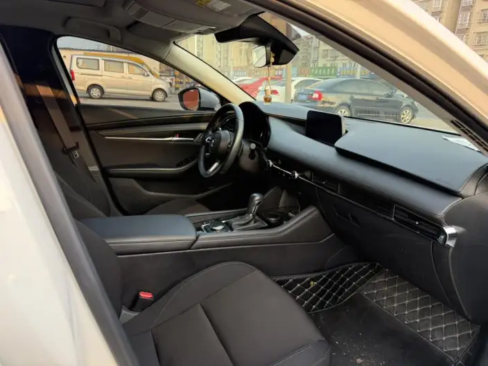 Mazda3 Axela 2022 Model 2.0L Automatic Zhi Engine Edition – фото 9