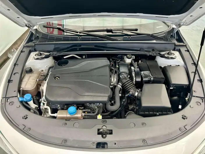 Changan UNI-V 2023 Model 1.5T Noble Model – фото 6