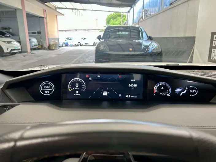 Changan UNI-V 2023 Model 1.5T Noble Model – фото 7