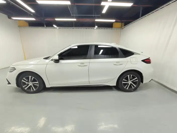 Honda Civic 2023 Model HATCHBACK 240TURBO CVT Extreme Leap Edition – фото 4