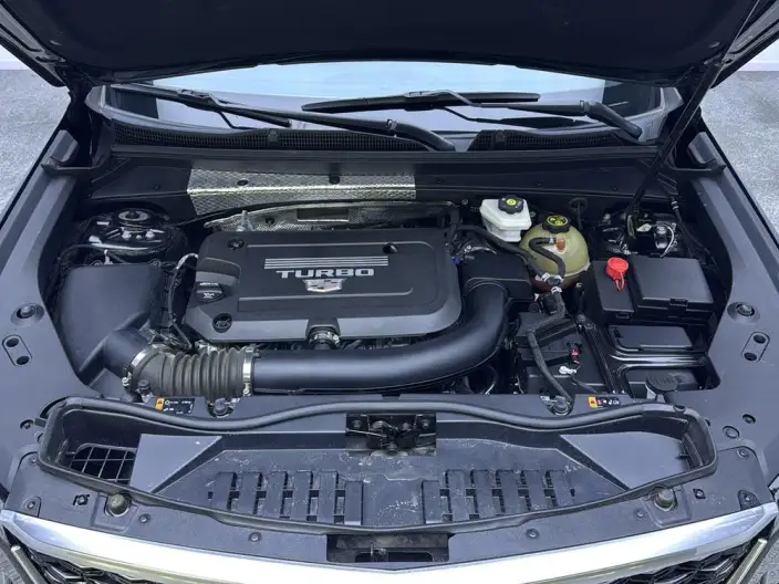 Cadillac XT4 2024 Model 28T 2WD Luxury Model – фото 10