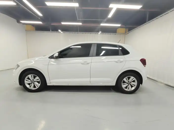 Polo 2023 Model Facelift Plus 1.5L Automatic Indulge in Music Letterpress – фото 4