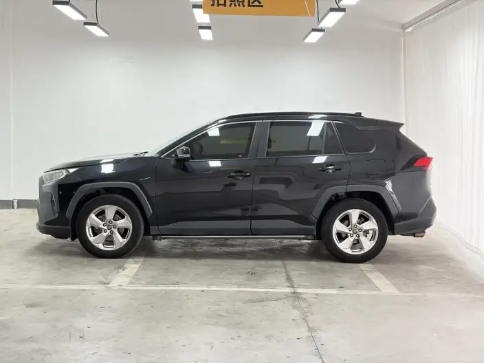 Toyota RAV4 2020 Model 2.0L CVT 4WD Fashion edition – фото 4