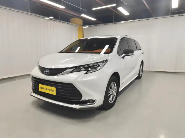 Toyota Sienna 2021 Model 2.5L Hybrid Comfort Edition – фото 1