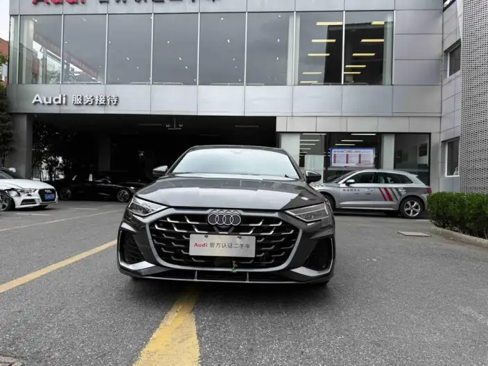 Audi A3 2025 Model A3L Limousine 35 TFSI Continental Flying Spur Exclusive Model – фото 2