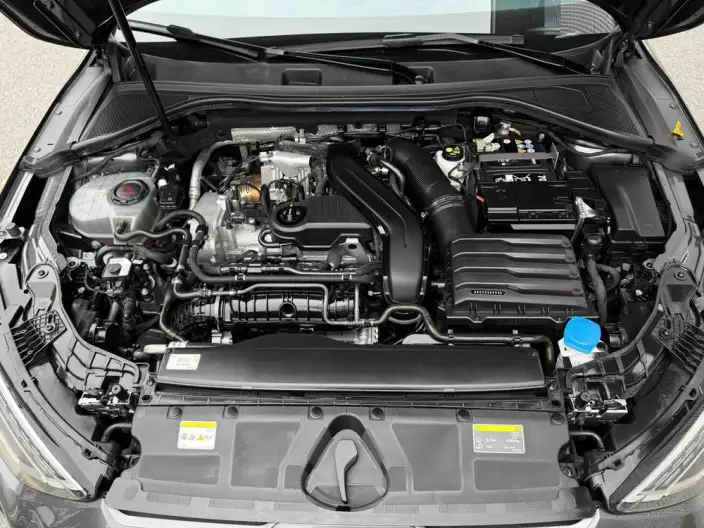 Audi A3 2025 Model A3L Limousine 35 TFSI Continental Flying Spur Exclusive Model – фото 7