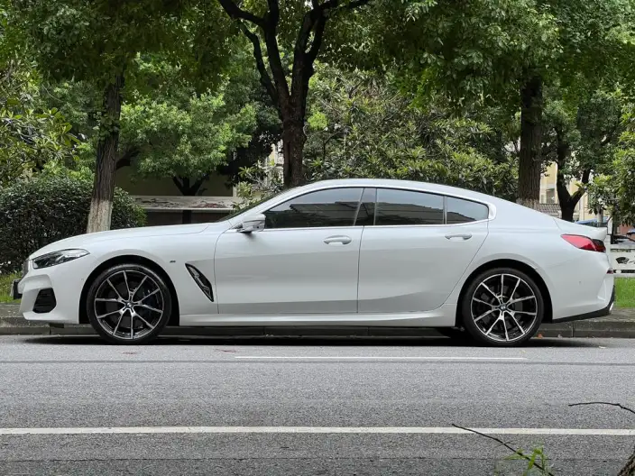 BMW 8 Series 2022 Model 840i xDrive Four-door Coupe M Sports Set – фото 4