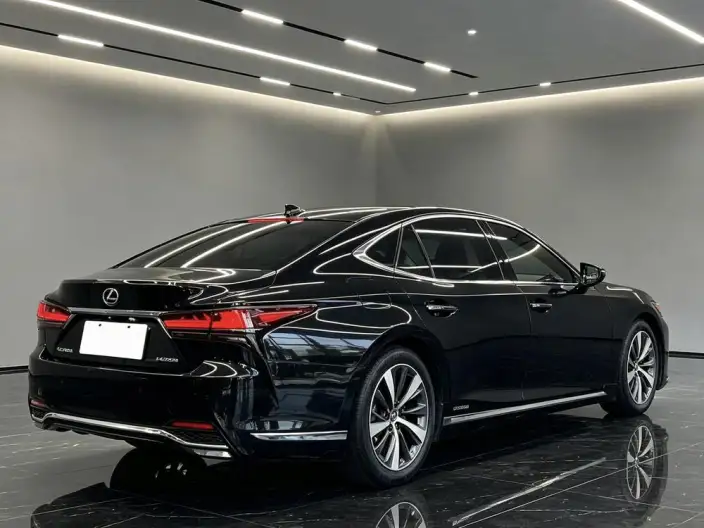 Lexus LS 2021 Model 500h Superior Edition – фото 5