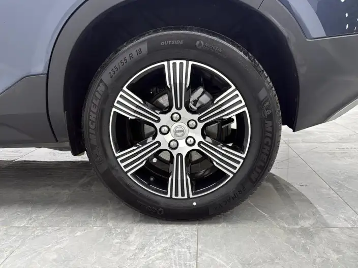 Volvo XC40 2021 Model T3 Smart Range Deluxe Edition – фото 9