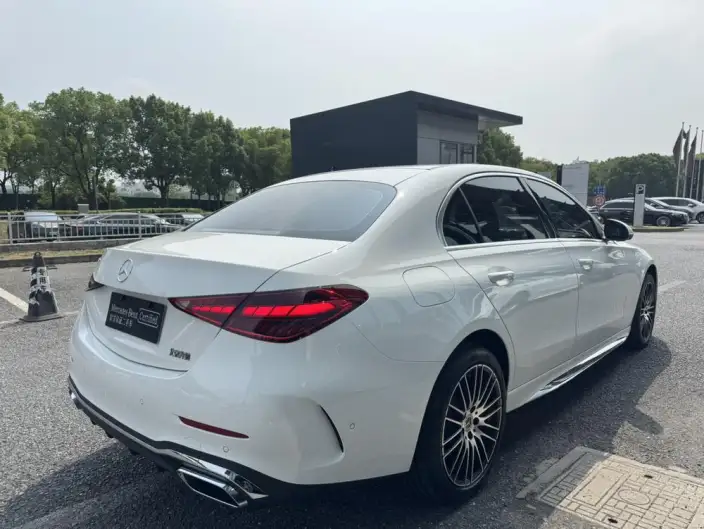 Mercedes-Benz C-Class 2026 Model C 200 L Sports sedan – фото 7