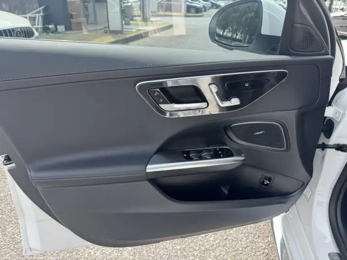 Mercedes-Benz C-Class 2026 Model C 200 L Sports sedan – фото 8
