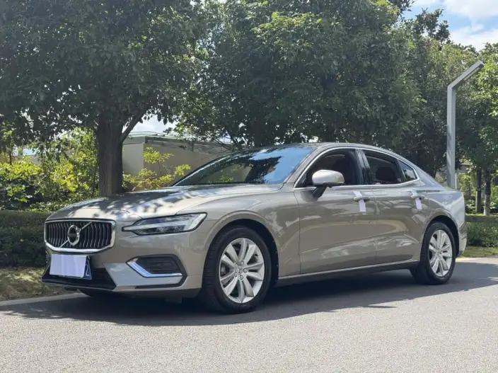 Volvo S60 2020 Model T3 Zhixing Deluxe Edition