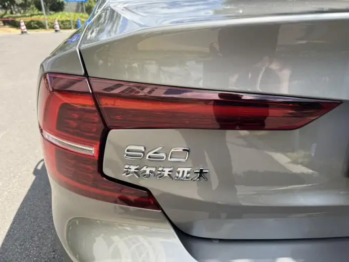 Volvo S60 2020 Model T3 Zhixing Deluxe Edition – фото 10
