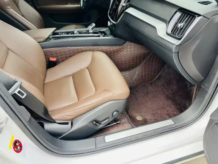 Volvo S60 2022 Model B4 Smart Range Deluxe Edition – фото 9