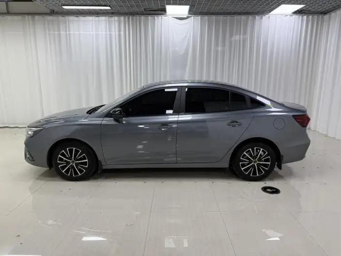 Roewe i5 2021 Model 1.5L CVT Platinum edition – фото 4