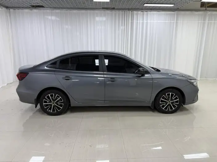 Roewe i5 2021 Model 1.5L CVT Platinum edition – фото 8