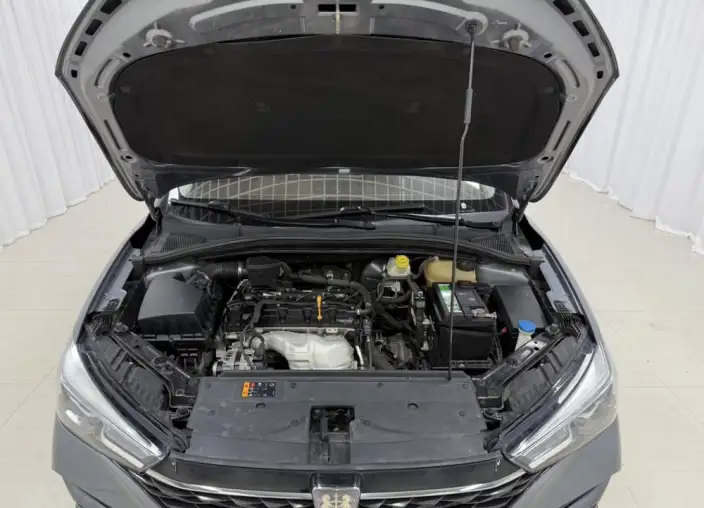 Roewe i5 2021 Model 1.5L CVT Platinum edition – фото 10