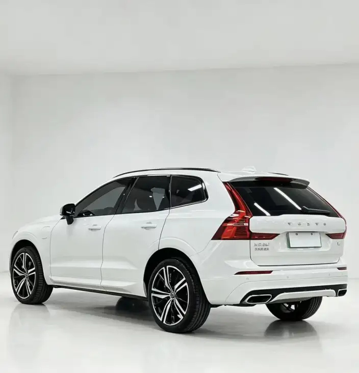 Volvo XC60 PHEV 2021 Model T8 E Drive Hybrid Smart Range Sports Edition – фото 4
