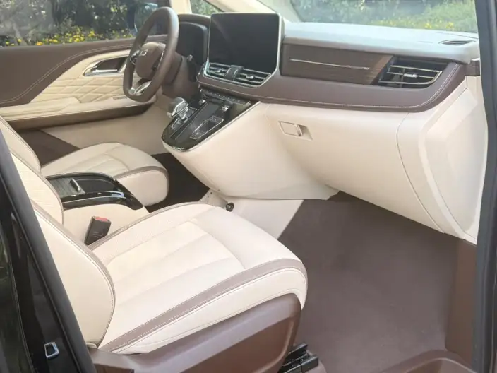 Bestune M9 2023 Model Facelift Supreme Model – фото 8
