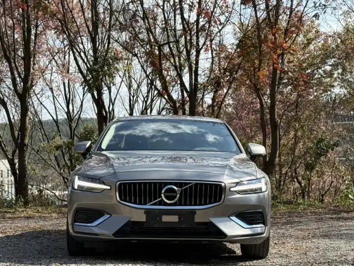 Volvo S60 2021 Model T4 Smart Range Deluxe Edition – фото 2