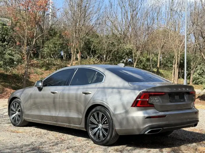 Volvo S60 2021 Model T4 Smart Range Deluxe Edition – фото 5