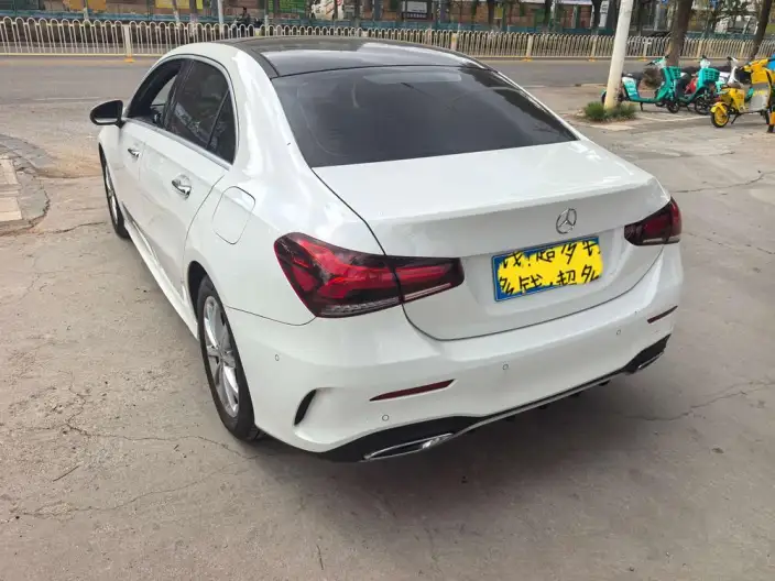 Mercedes-Benz A-class 2020 Model A 200 L Sports sedan – фото 4