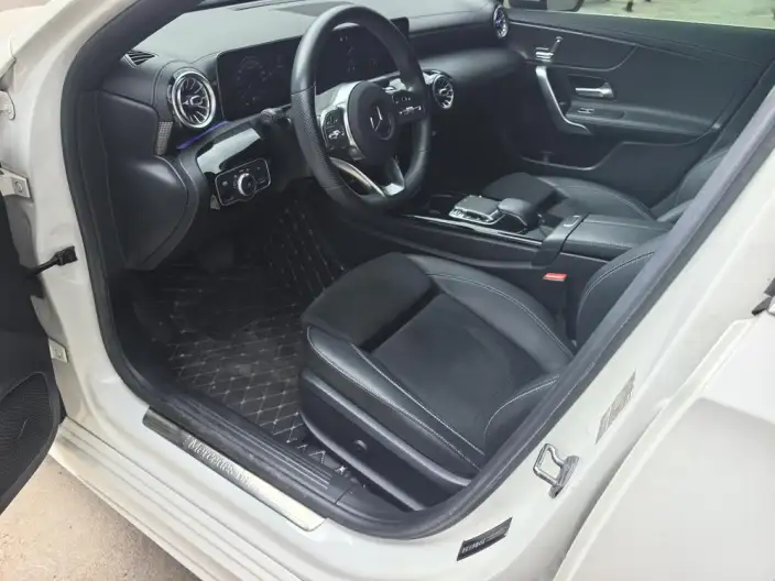 Mercedes-Benz A-class 2020 Model A 200 L Sports sedan – фото 9