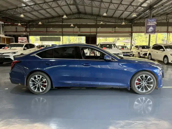 Cadillac CT5 2021 Model 28T Fashion Model – фото 7