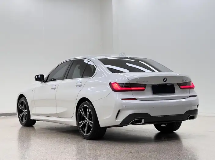 BMW 3 Series 2021 Model 325i M Sports Set – фото 5