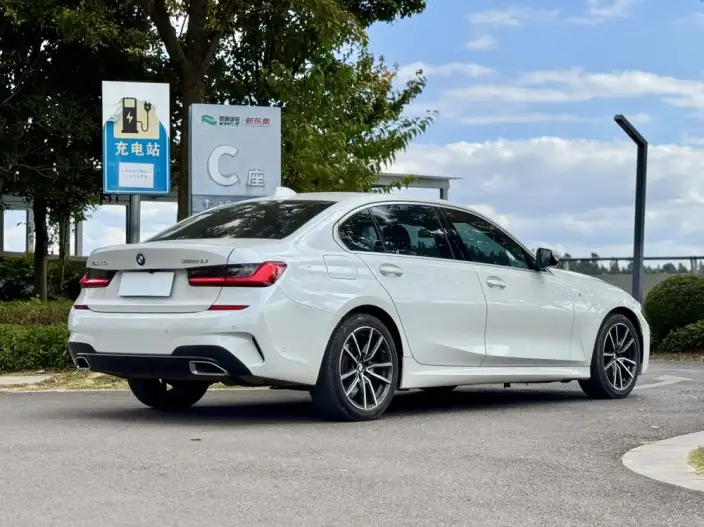 BMW 3 Series 2021 Model 325Li M Sports Set – фото 7