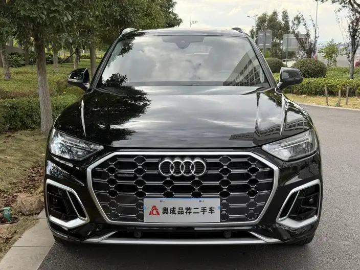Audi Q5L 2022 Model 40T Fashion Dynamic Model – фото 2