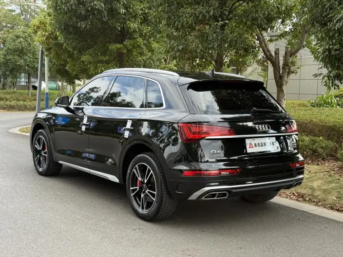 Audi Q5L 2022 Model 40T Fashion Dynamic Model – фото 5