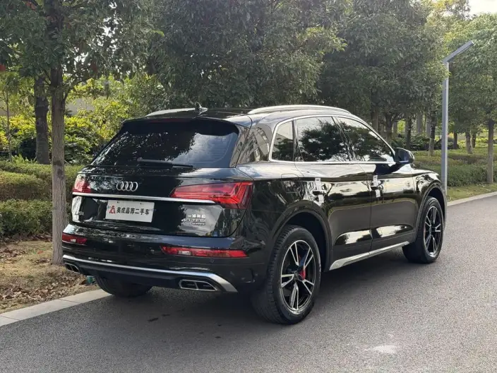Audi Q5L 2022 Model 40T Fashion Dynamic Model – фото 7