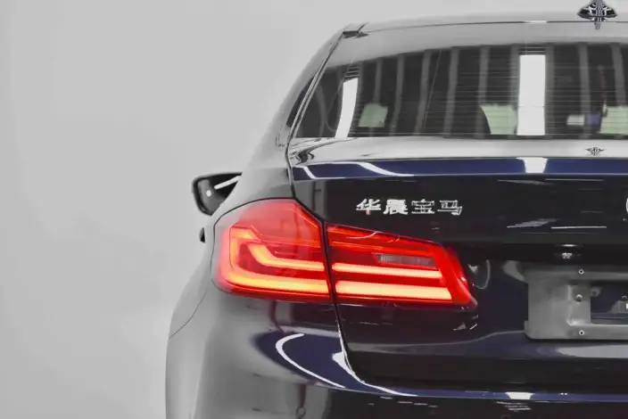 BMW 5 Series 2020 Model 525Li M Sports Set – фото 6