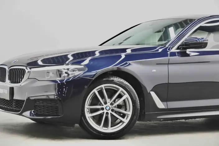 BMW 5 Series 2020 Model 525Li M Sports Set – фото 10