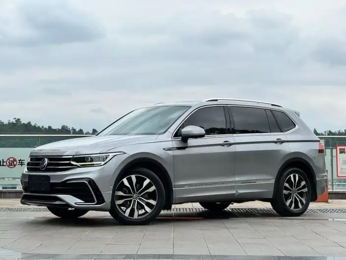 Volkswagen Tiguan L 2022 Model 330TSI Automatic 2WD R-Line Enjoy the version more – фото 1